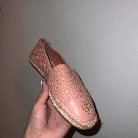 Tory Burch QUILTED FLAT ESPADRILLES - Picture 2 of 7